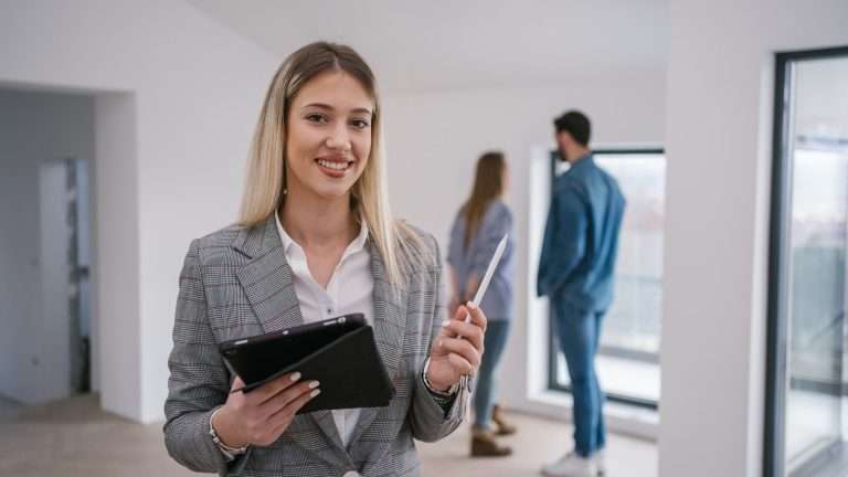 como conseguir clientes en el sector inmobiliario